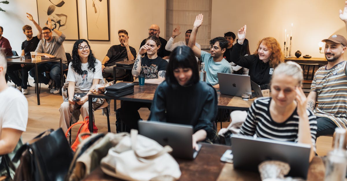 QQ实名账号：泰顺小型财务代理平台